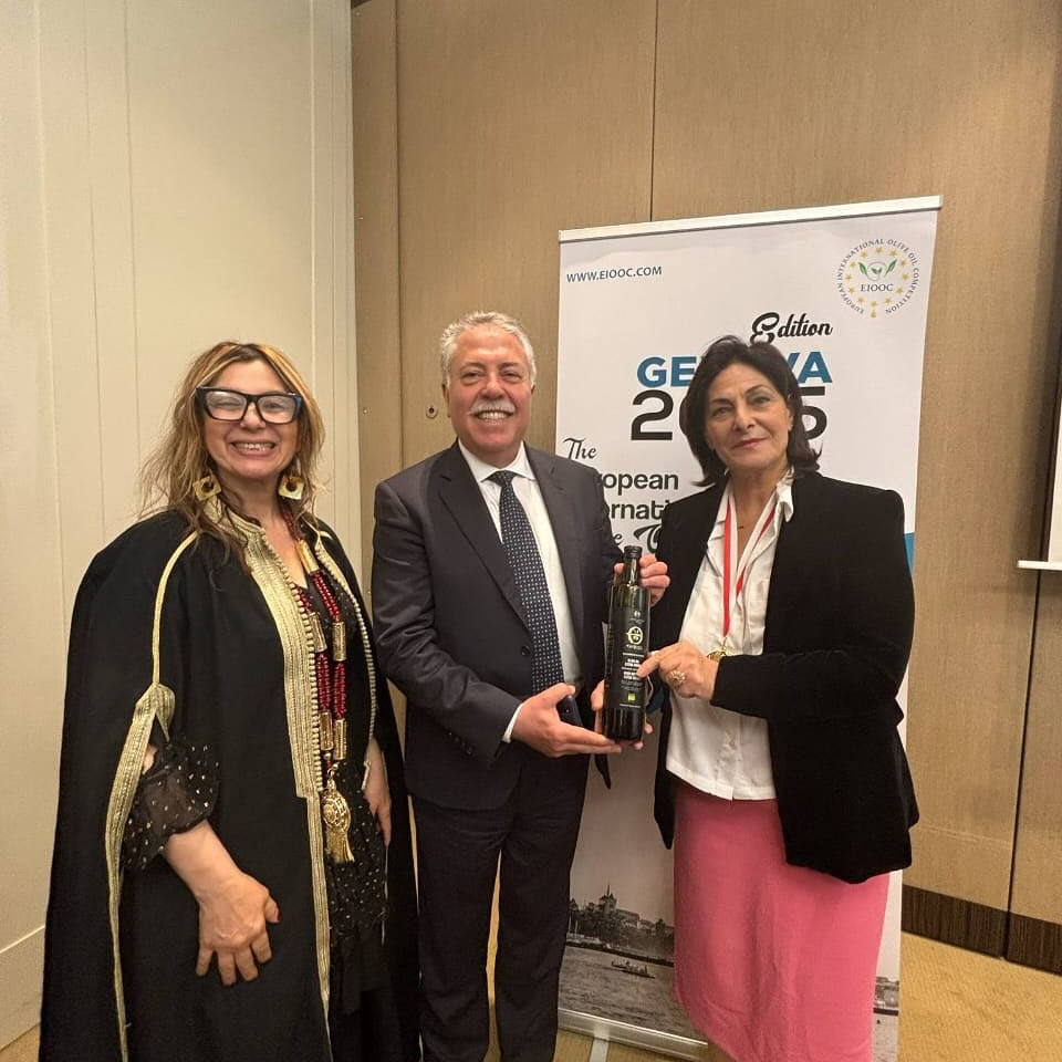 Yakelos Wins Award at Geneva International Olive Oil Competition