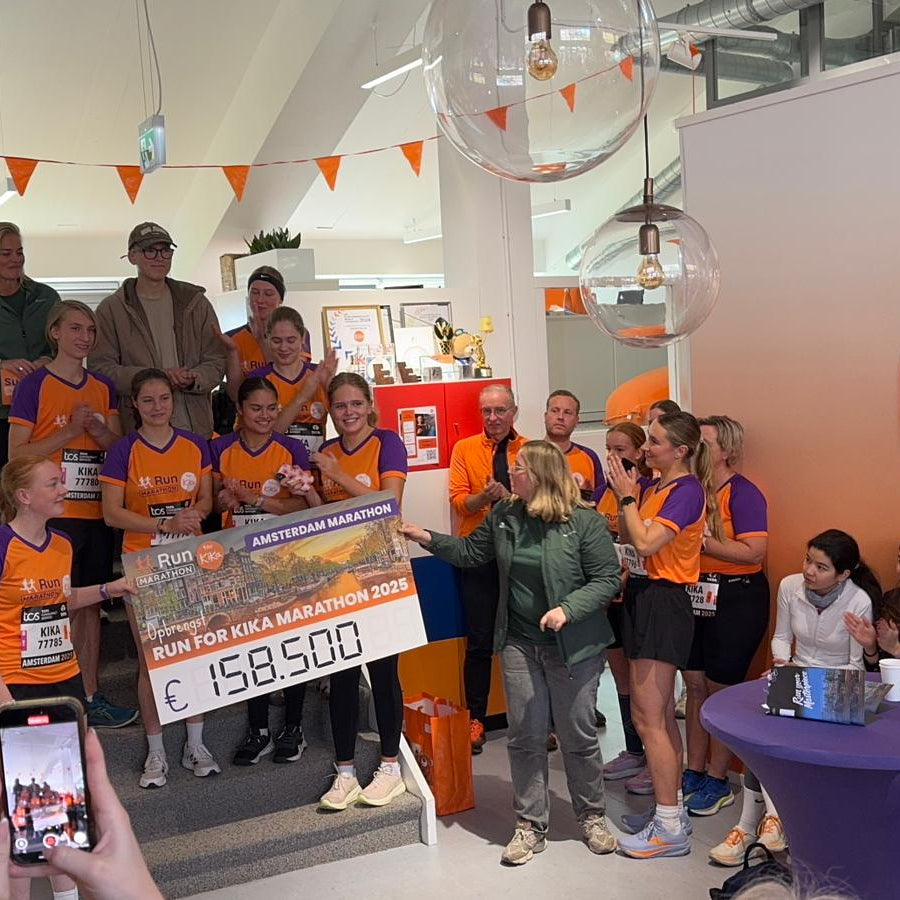 Yakelos runs for KiKa at the TCS Amsterdam Marathon 2025